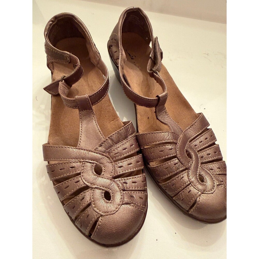 Clarks Wendy River Low Heeled Sandals Womens Size 7W Brown